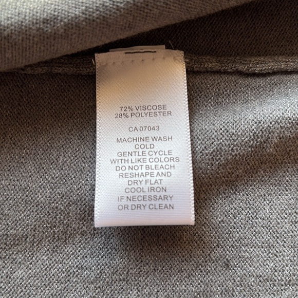 NWT CABLE & GAUGE Scallop Edge Gray Knit Open Cardigan - Picture 6 of 9